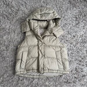 Lululemon Wunder Puff Cropped Vest in Heathered Raw Linen